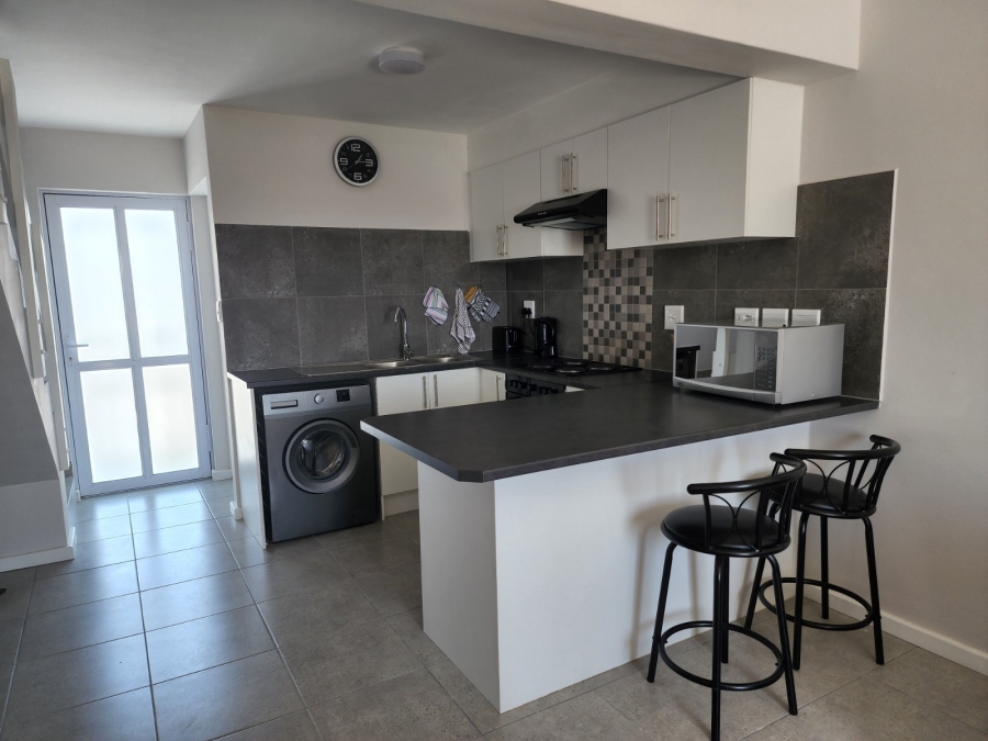 2 Bedroom Property for Sale in Houghton Place Western Cape